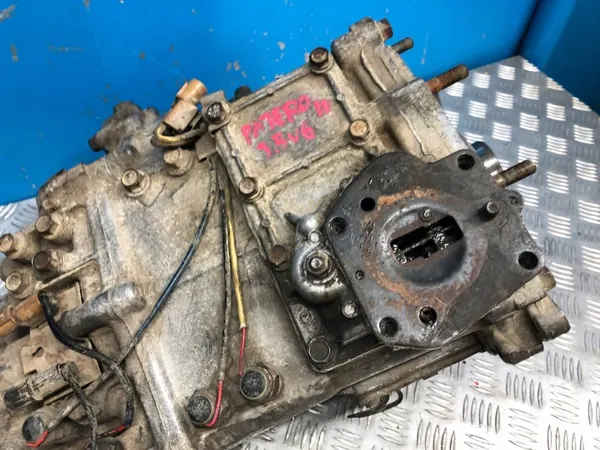Mitsubishi Pajero II 3.5 V6 Overbrengingsbak OEM PAJERO II 3,5 V6 REDUKTOR image 6