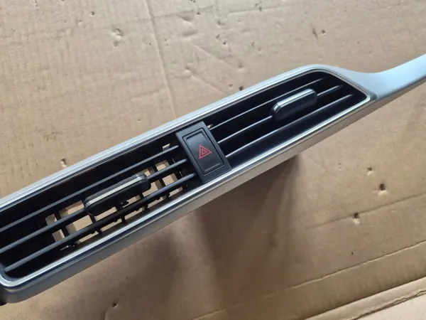 MG ZS 19- Lift 2023 Mittel-Lüftungsgitter OEM 10261261 image 5