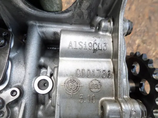 Bomba de óleo BMW usada OEM 151108 motor B47 2.0D image 7