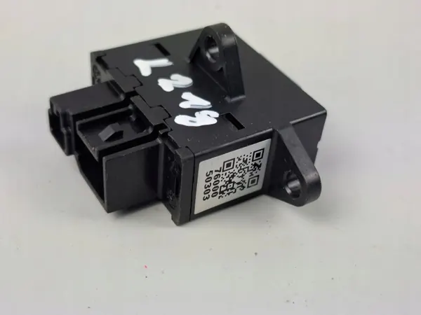 Enchufe USB OEM 00505493820 para Alfa Romeo Stelvio image 3