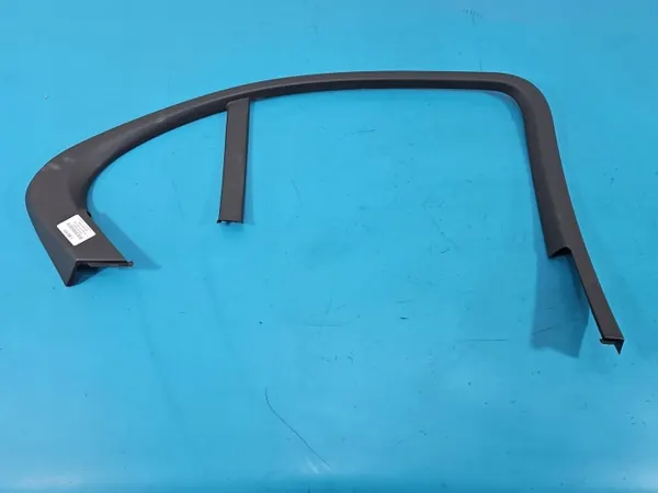 Mercedes Dörrlist Vänster Bak OEM A2137370100 image 2