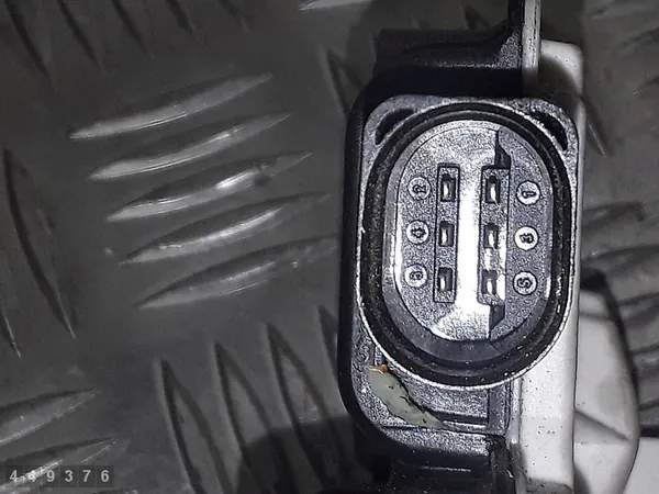 2014 VW Tiguan Blokada 25A5N2837015E image 5