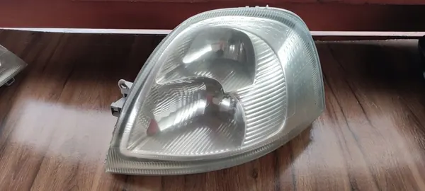 Faros Delanteros Renault Master Izquierdo image 2