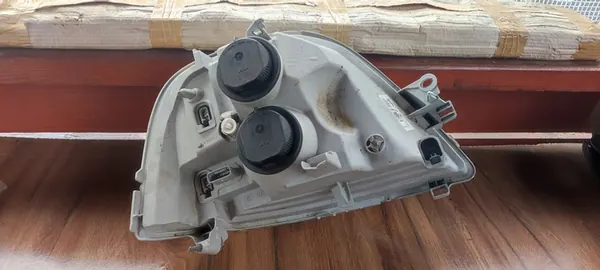 Faros Delanteros Renault Master Izquierdo image 6
