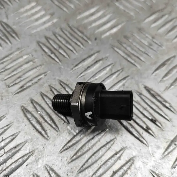 Oljetryckssensor BMW B47 F15 F25 F30 G11 G30 8614494 image 3