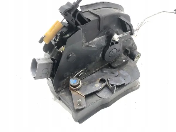 Vänster Framdörrslås BMW E53 SUV 8402537 image 2