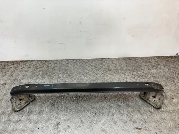 OEM 89673421 Viga parachoques trasero Toyota Yaris II image 2