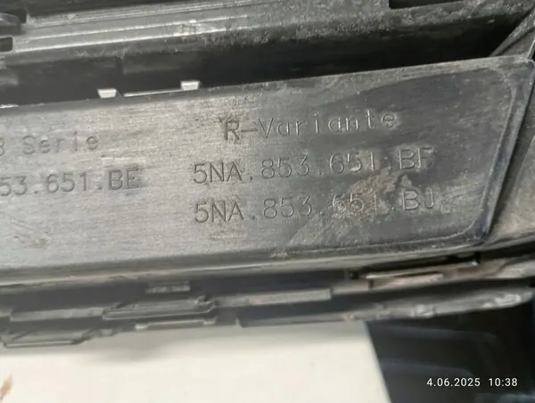 VW TIGUAN Grille 2016-2020 5NA853651B image 6