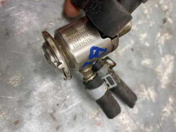 Renault OE AdBlue-Injektor OEM 160721041R image 4