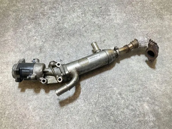 EGR-venttiili OEM 4R8Q9D475AC Jaguar XF 2.7L Diesel image 2