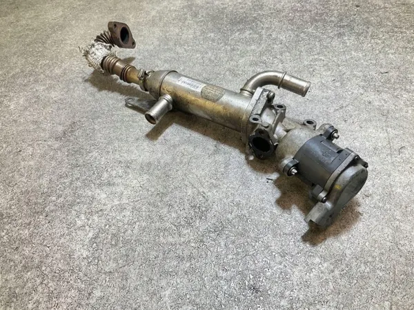 EGR-venttiili OEM 4R8Q9D475AC Jaguar XF 2.7L Diesel image 3
