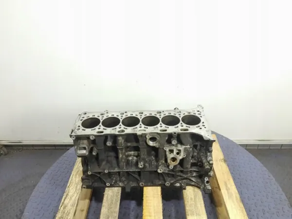 BMW S58 Motorblock OEM 8047265 - Gebraucht image 2