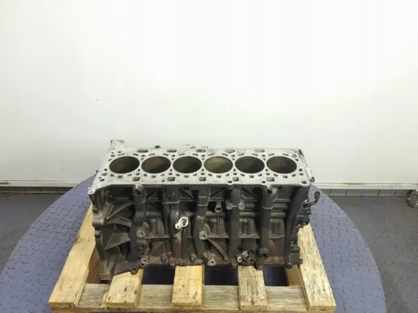 BMW S58 Motorblock OEM 8047265 - Gebraucht image 3
