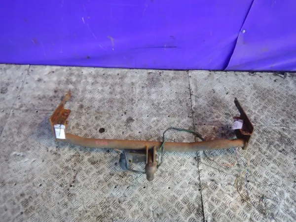 Toyota OE Peräkärkikoukku OEM Zawada-249250- Käytetty image 2