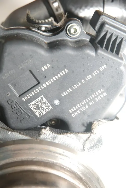 EGR-Ventil VW Polo 6R 04B131501D 04B131512C image 4