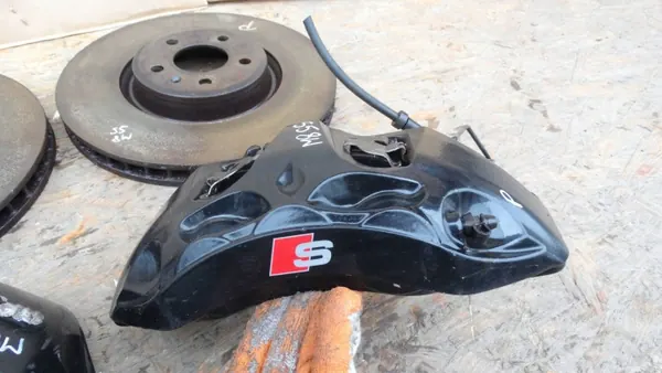 Audi A5 S5 F5 Remklauwen OEM 8W0615105 image 3