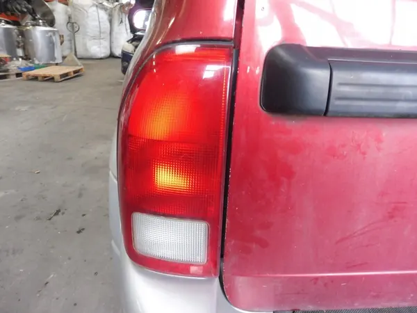 Lámpara trasera izquierda Suzuki Vitara Grand Vitara 99-05 OEM image 2