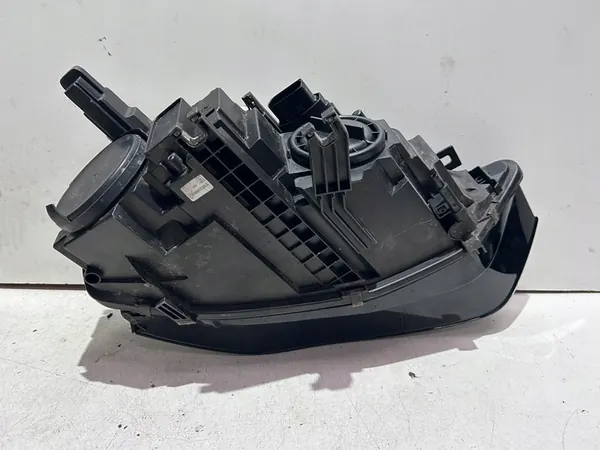 Faros izquierdo Audi A4 B8 USA image 4