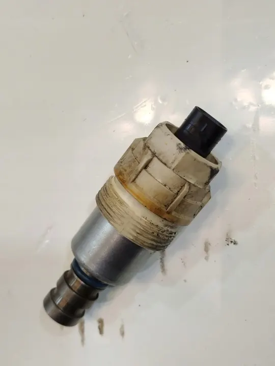 Oljetrycksensor OEM A6511800315 Mercedes W205 image 2