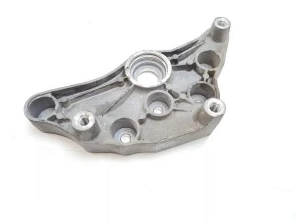 Mercedes-Benz framdifferentialsfäste OEM A6420140500 image 8
