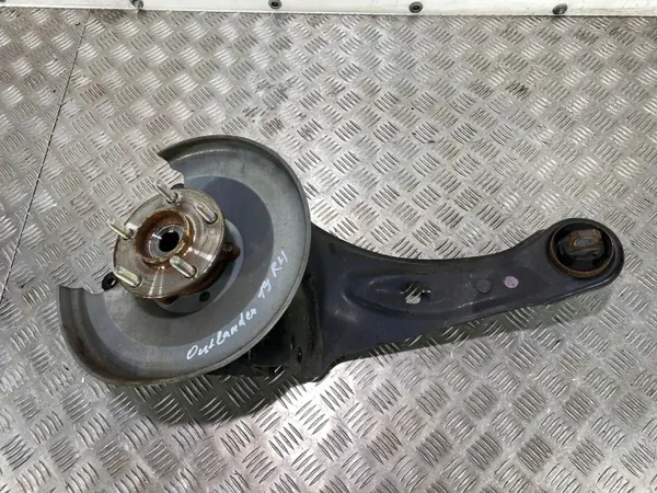 Buje rueda trasera Mitsubishi FBZ20171 - Pieza OEM usada image 2