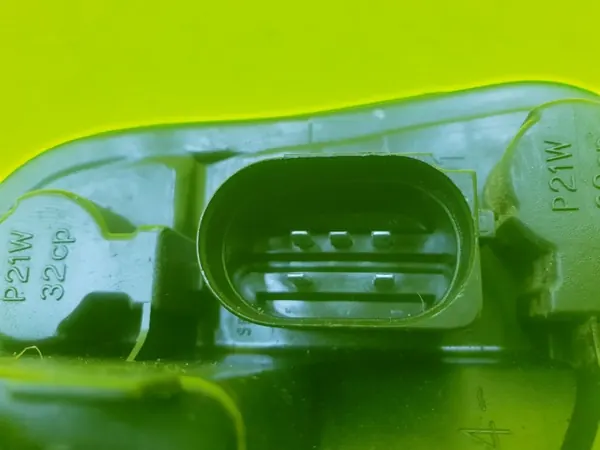 Insert phare droit arrière Audi A4 B7 OEM 965084 image 8