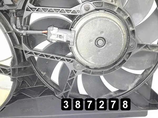 Ventilateur de radiateur Opel Vectra 2005 avec carénage 13167335 image 2