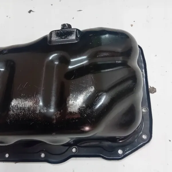 Mazda 2.0 BEN. SKYACTIV Oljetunna OEM PE01-10-400C image 2