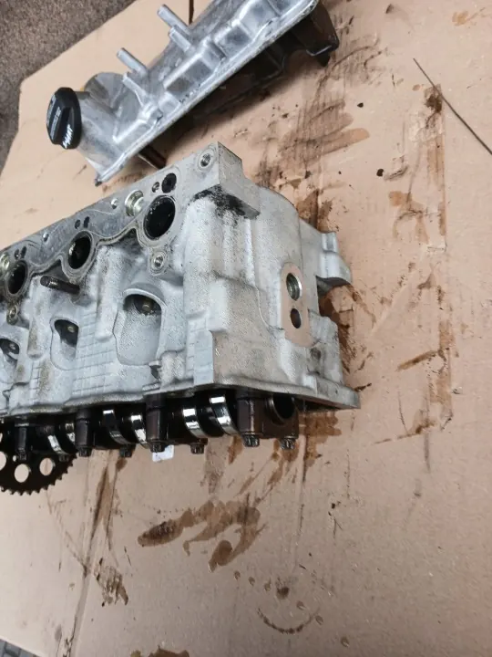 Smart ForTwo I Cylinderhuvud OEM 0008943V004 image 10