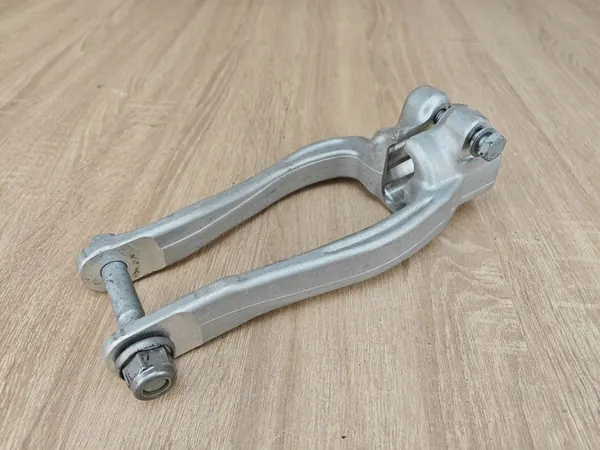 Support de montage d'amortisseur avant gauche BMW 540i G30 G31 image 1