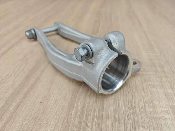 Support de montage d'amortisseur avant gauche BMW 540i G30 G31 image 2