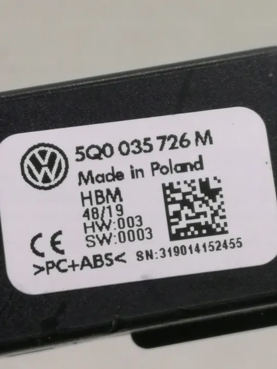 Skoda USB-Steckdose OEM 5Q0035726M - Gebraucht image 4