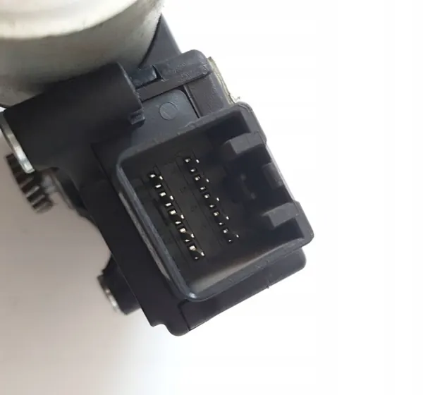 Infiniti FX Schiebedachmotor OEM 1813019A - Gebraucht image 4