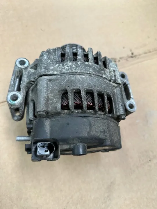 Vaihtovirtageneraattori Mercedes S-luokka W222 S350CDI A0009060822 image 3