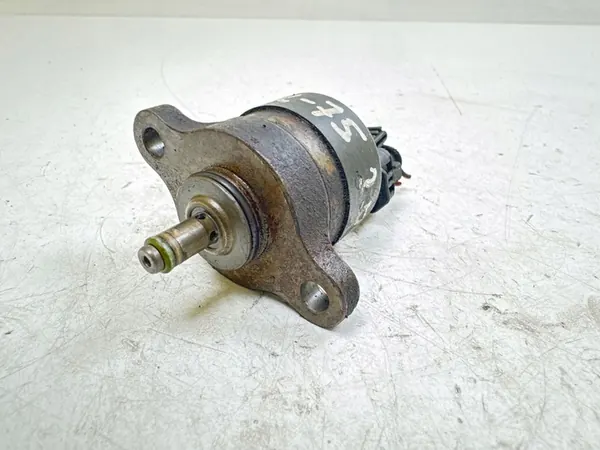 Régulateur de pression de carburant Citroen Berlingo 2005 image 2