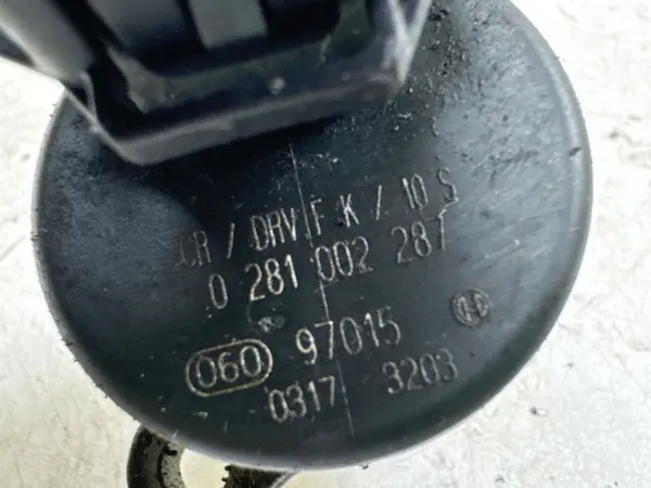 Régulateur de pression de carburant Citroen Berlingo 2005 image 4