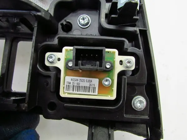 Nissan NV200 Schalthebelmanschette OEM 68262BJ99C 2009-2021 image 9