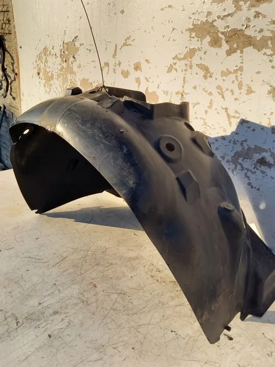 Front Left Wheel Arch Renault Clio IV image 3
