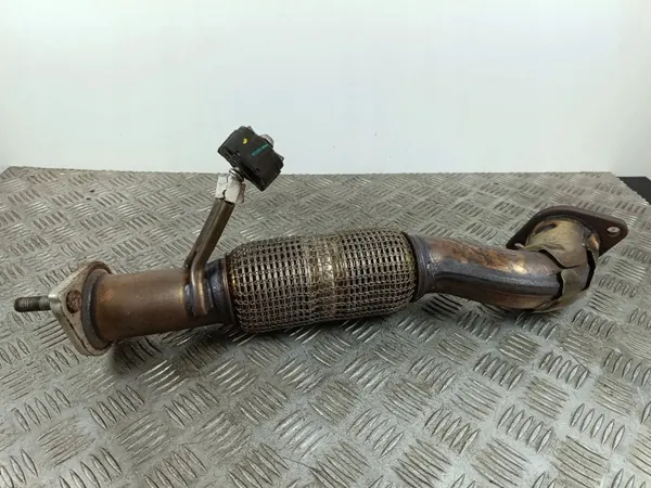 Abrazadera de escape Hyundai OEM FOB38175 - Usada image 2