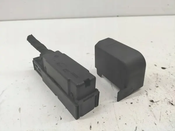 Connecteur de pompe ABS VW Volkswagen Touran II image 3