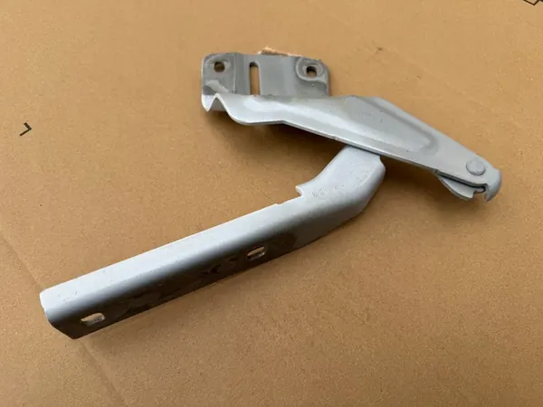 Bisagra de capó LC9A VW JETTA 5C Lift image 3