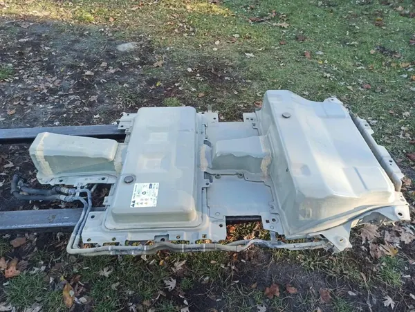 Peugeot E-208 II Akku OEM 9827789180 50kWh image 3