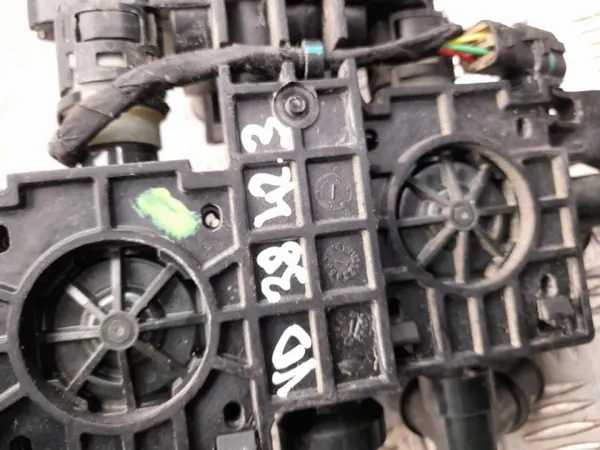 Polestar 4 AC-droger OEM 6608056478 - Gebruikt image 5