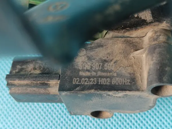 Strålkastarnivåsensor OEM 3Q0412521A för Skoda Superb image 9
