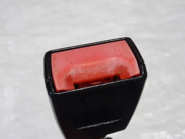 Boucle de ceinture avant droite OEM 1K3857756AK image 3