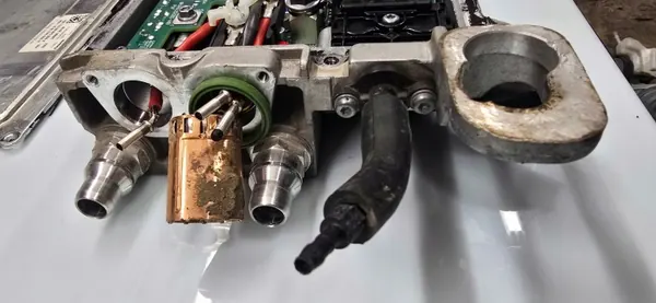 Mercedes spänningsstyrningsmodul OEM A0003421601 image 4