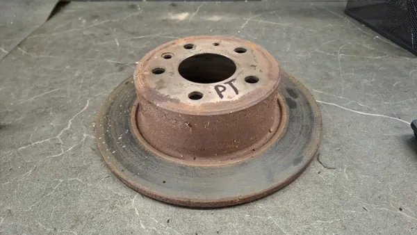 Mercedes W123 bakre höger bromsskiva OEM image 2