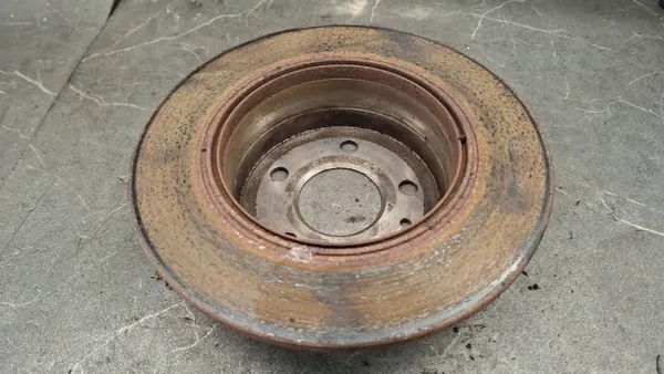 Mercedes W123 bakre höger bromsskiva OEM image 4