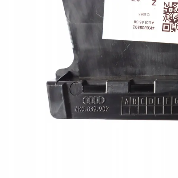 Audi A6 C8 Bakdörr Pelardekor Höger OEM 4K0839902 image 10