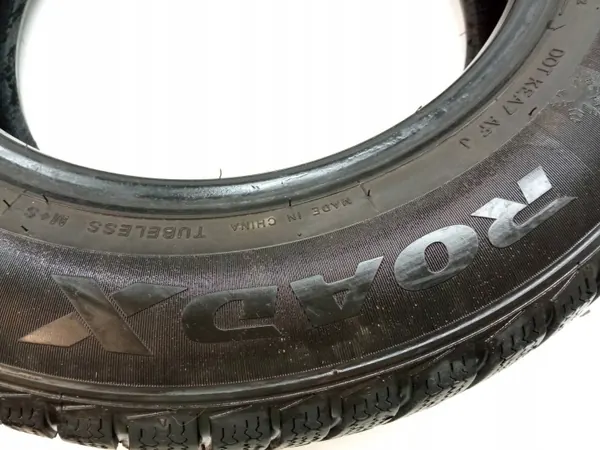 Roadx RXFROST 175/70R14 84T Vinterdäck Begagnad image 3